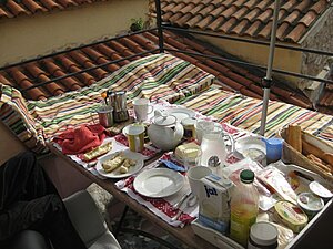 Frühstück auf der Terrasse